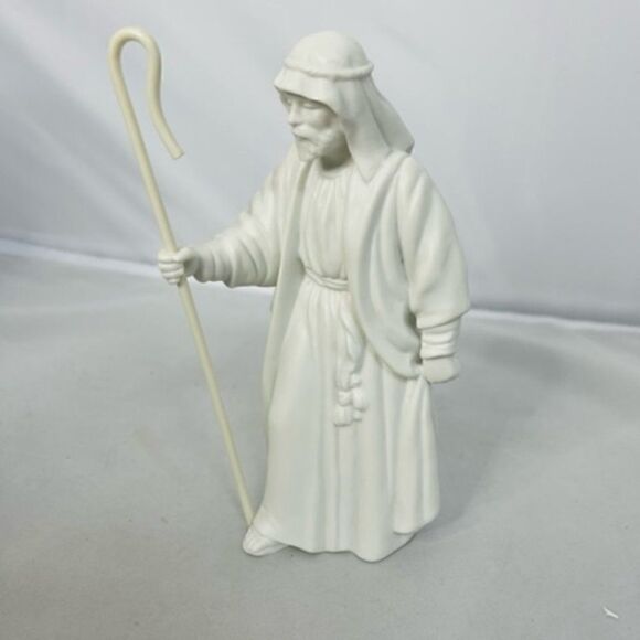 Vintage Avon Nativity Shepherd Porcelain Figurine w/ Original Box - 1983 Excelle - Picture 5 of 6